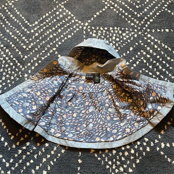 Infant 6-9 month poncho with detachable hood. Never worn with tag. - Picture 4 of 5